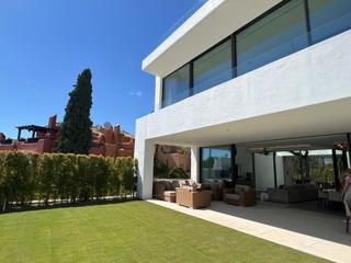 Semi detached house in La Dama de Noche - La Alzambra