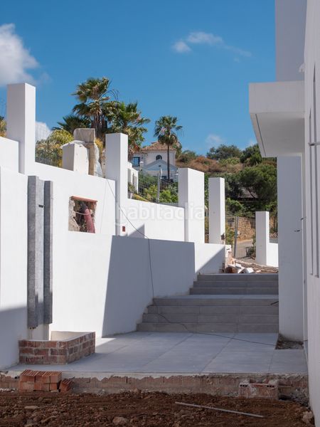 Foto b82980a4-a61a-4f6f-90e7-dbd6d5e3767a. Chalet in los arqueros - puerto del almendro Benahavís