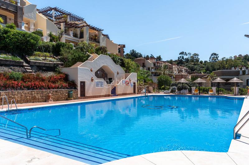 Foto 8ad4576d-06ec-47b9-91bc-2b955cba5c23. Apartamento en los arqueros - puerto del almendro Benahavís