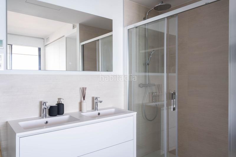 Foto b723530f-2e36-45f5-ba43-56e63bee2e7a. Apartamento en Las Gaviotas - Carvajal Fuengirola