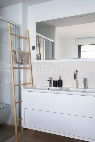 Foto e834ec19-cc87-4d8c-8661-142883c1581a. Apartamento en Las Gaviotas - Carvajal Fuengirola