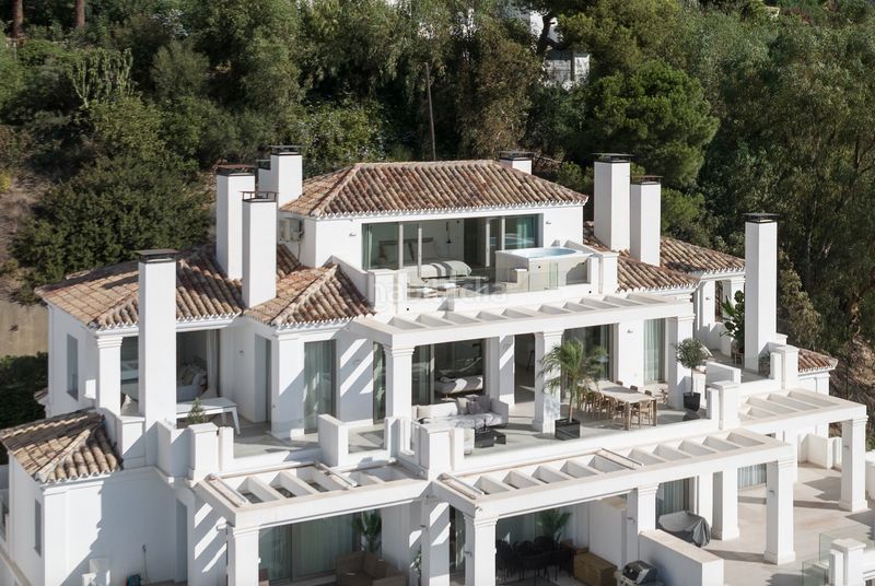 Foto 7c7c3f6a-e1ff-430e-9dd8-64311f3d16a8. Ático en Los Naranjos Marbella