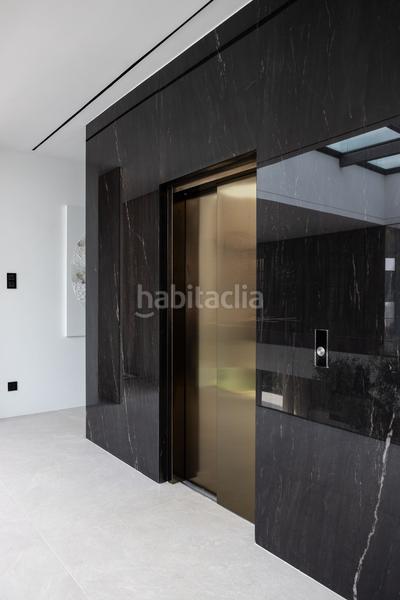 Foto 0d60a0d3-783f-4a82-80a1-c96fd7ec8921. Chalet en Las Lomas de Río Verde Marbella