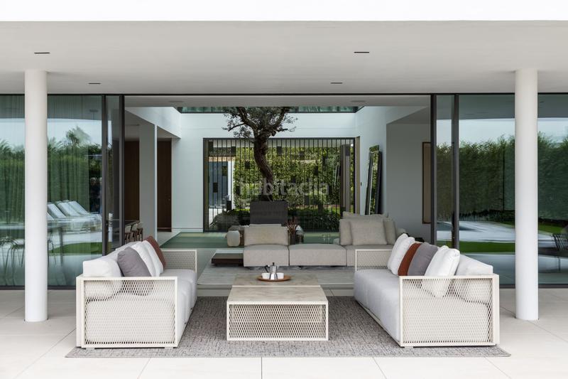 Foto 4afa9300-cf4c-44df-af2a-2e827ecf8d27. Chalet en Las Lomas de Río Verde Marbella