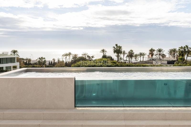 Foto 5dc3cc54-ed89-4cc4-92c8-cc57cfc8dd17. Chalet en Las Lomas de Río Verde Marbella