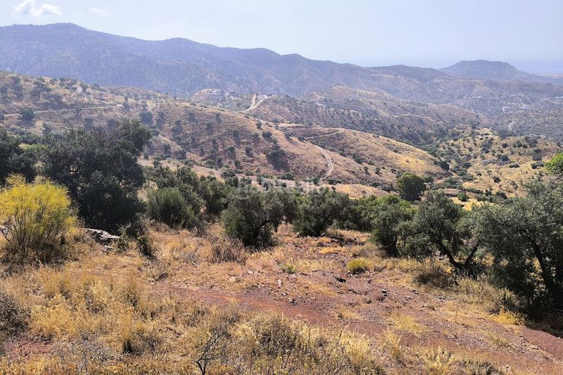 Foto 8308d382-b3f6-4a4a-9e8d-3b6a5ff62d92. Terrain résidentiel dans Pinares de San Antón Málaga