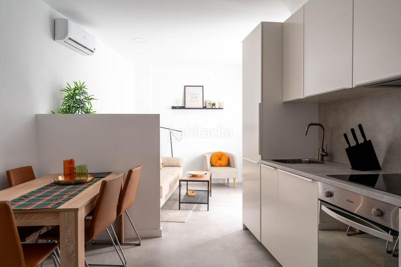 Foto 0e873b51-c004-43b5-8ea2-e2a732cb5364. Edificio in La Trinidad Málaga