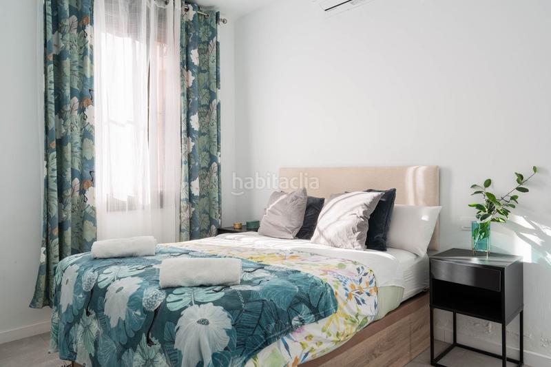 Foto 33f65d56-301f-49c0-94eb-0bf3e6cf0b07. Edificio in La Trinidad Málaga