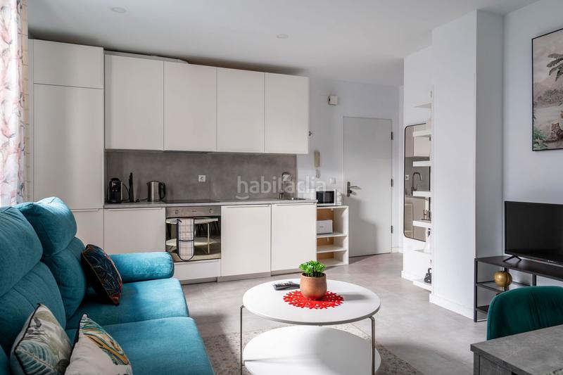 Foto 546cb772-c433-4f6a-a3cf-34758cc94f94. Edificio in La Trinidad Málaga