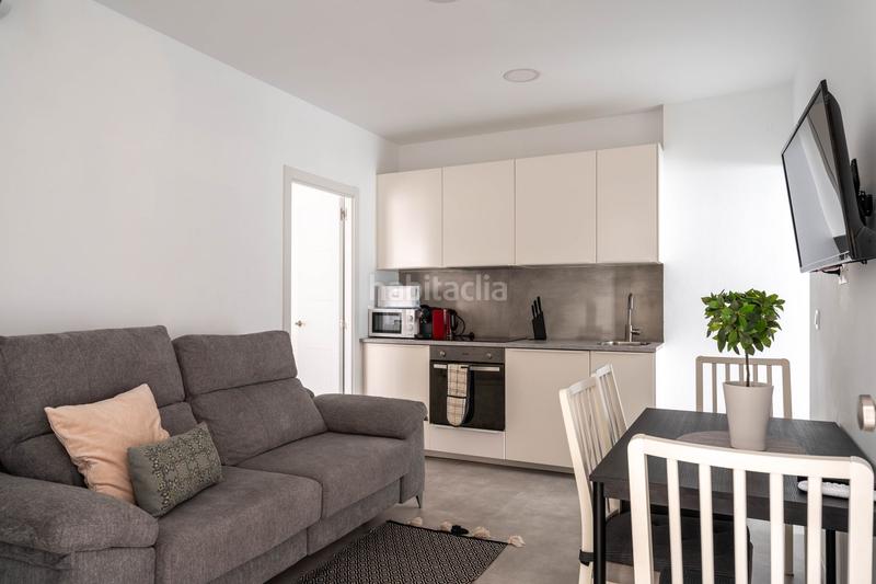 Foto 6339f7be-51b0-4ef0-a5f8-1a88e832d4fe. Edificio in La Trinidad Málaga