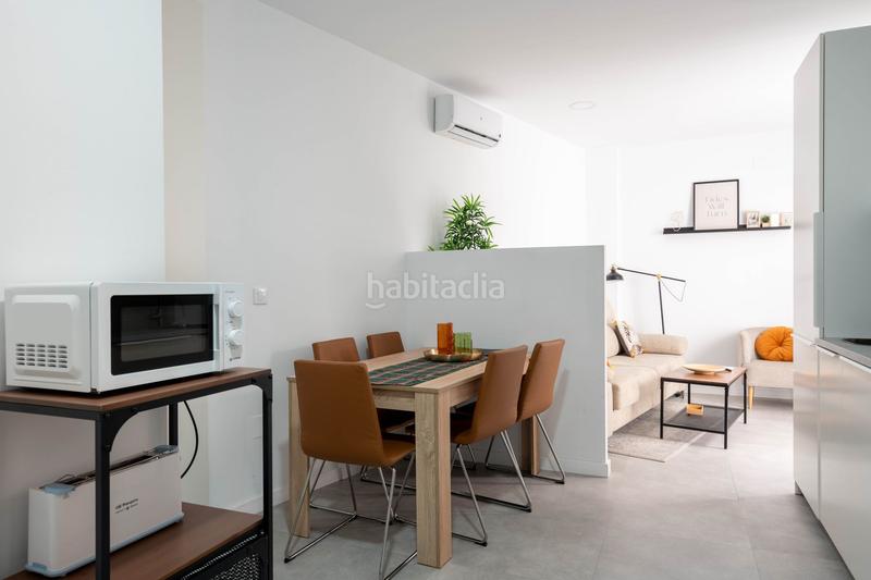 Foto a0dba0f1-1038-43d5-8a9f-2c7bc37cb405. Edificio in La Trinidad Málaga