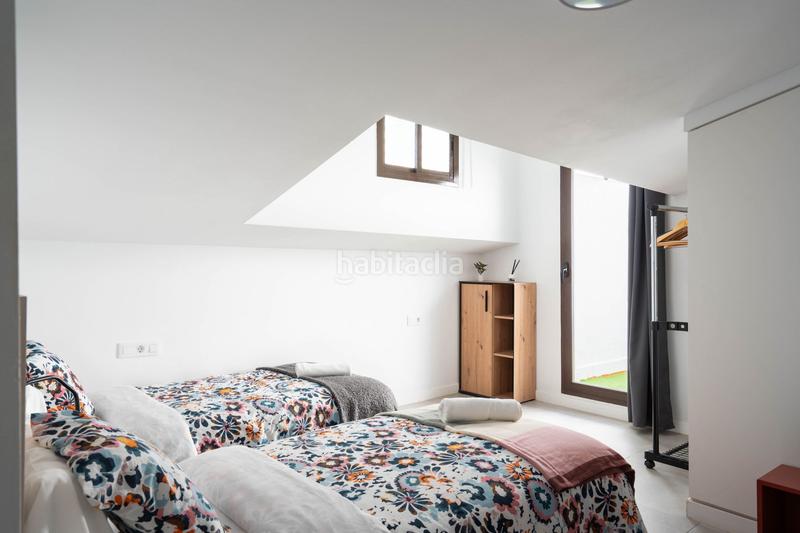 Foto a7b03c56-01a6-4a16-a3aa-1e520f62e150. Edificio in La Trinidad Málaga