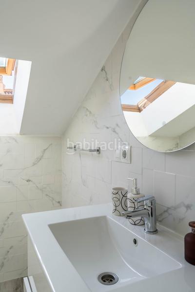 Foto b0561f1e-0a8c-437a-9a6d-efba392fd277. Edificio in La Trinidad Málaga