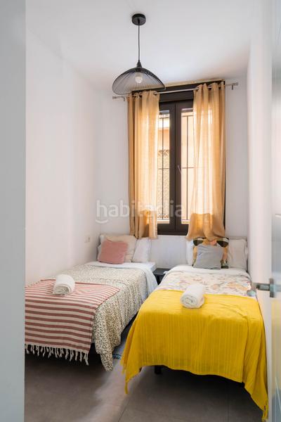 Foto c7f8a2e1-2c46-4491-949a-5f07dd2125cf. Edificio in La Trinidad Málaga