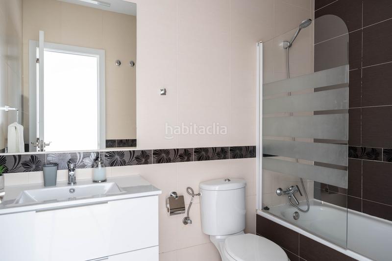 Foto d0bb5f47-09a6-4449-9616-b14dd05417ba. Edificio in La Trinidad Málaga