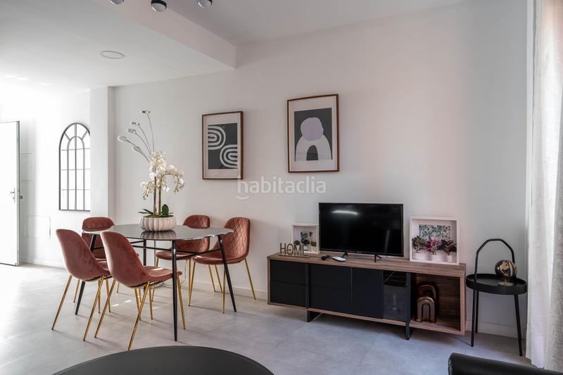 Foto d901de7a-3c6d-4581-839c-930adcbe7fe4. Edificio in La Trinidad Málaga