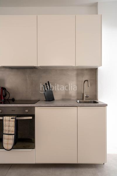 Foto ecb63ab9-81e6-4631-94b0-7023c05dc050. Edificio in La Trinidad Málaga