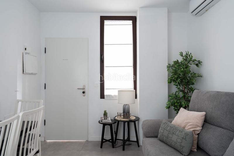 Foto edbc406e-c8f2-408b-a2ec-3c86c863ea84. Edificio in La Trinidad Málaga