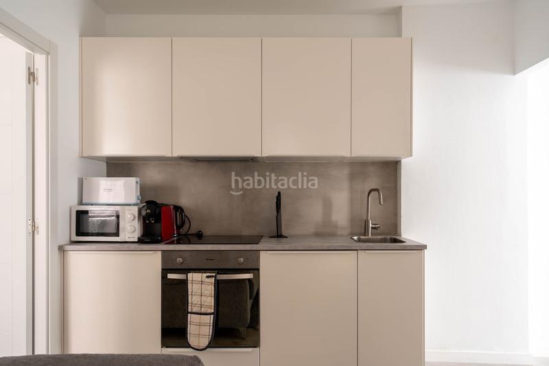 Foto f8f070ca-a97d-41f4-852c-f184c14b6370. Edificio in La Trinidad Málaga