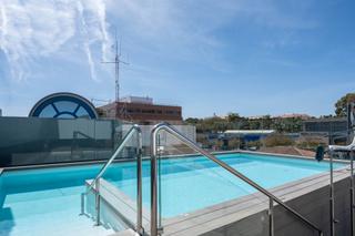 Attique à Puerto Deportivo