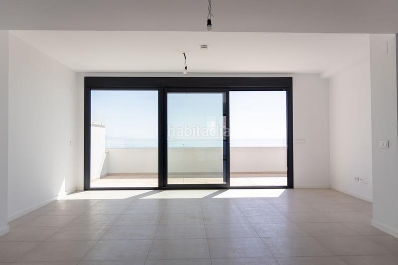 Foto 99a900ce-2c7a-4cb9-8d19-377b10af11d3. Alquiler ático en Los Álamos Torremolinos