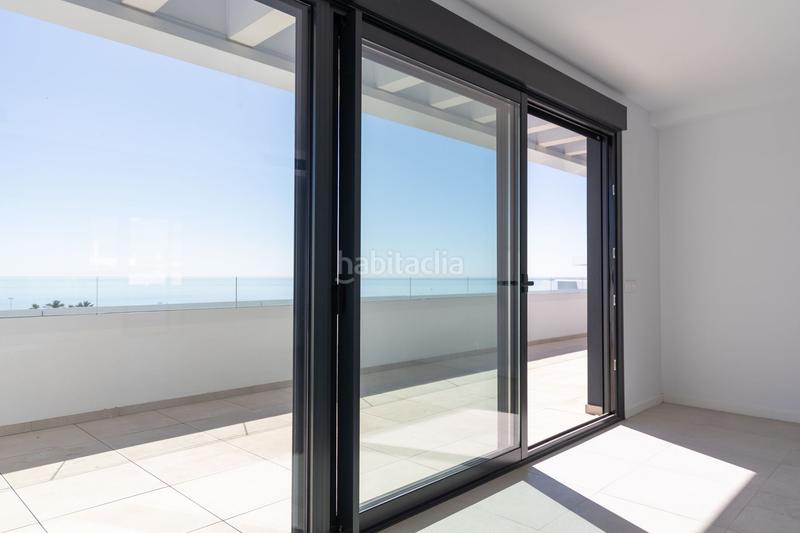 Foto 9a3ff2ae-9796-49c3-9ec1-b79acfe62b82. Alquiler ático en Los Álamos Torremolinos