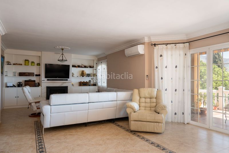 Foto 31da5dd1-9e21-45c7-abb8-6028f89830e8. Chalet in campo de Mijas Mijas