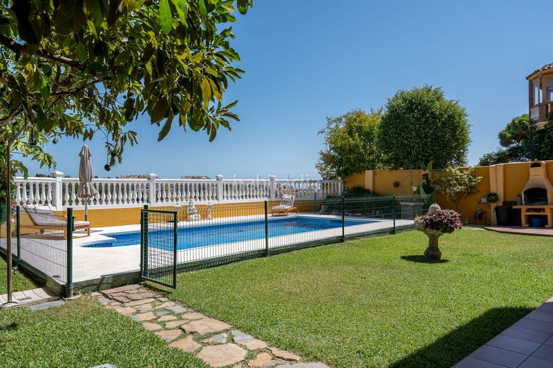 Foto f9fd2012-ed16-4315-a574-532984b08bc0. Chalet in campo de Mijas Mijas