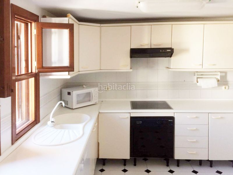 Foto fd87745f-2e4b-4ca6-a8ae-932f45faf8c9. Casa a Guadalobón Estepona