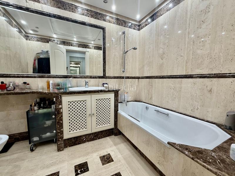 Foto f298602f-fb90-4361-92bf-000694b35d03. Apartamento en Puerto Banús Marbella