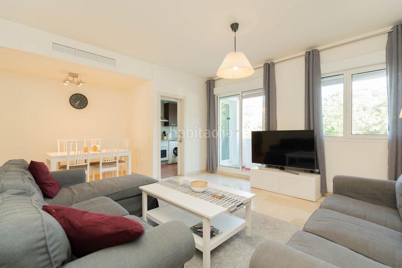 Foto d2842e60-c8ca-4b94-b03b-ccb915e258eb. Apartamento en altos de Estepona Estepona
