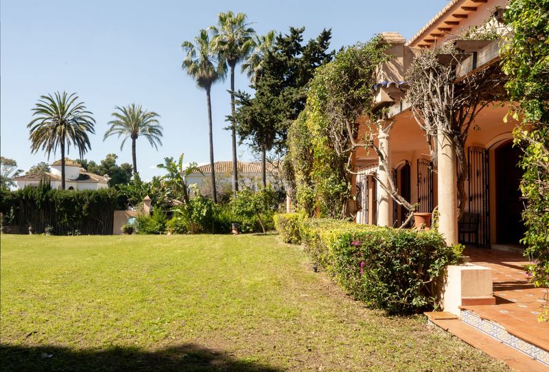 Foto 6abee2f2-23c8-40f4-803f-868c13834fc2. Chalet dans Paraiso - Barronal Estepona