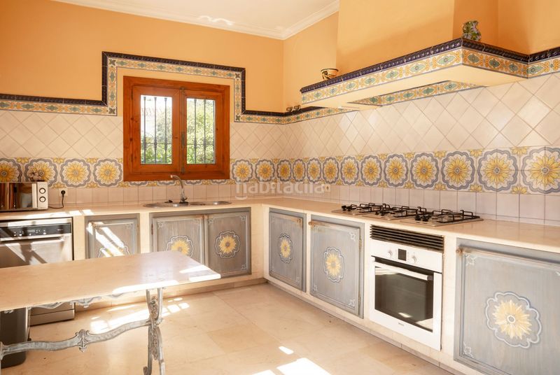 Foto cee943db-b6a1-4166-8a24-7c070e015665. Chalet dans Paraiso - Barronal Estepona