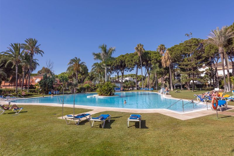 Foto 8254b2ec-3fdf-4529-81ee-1a4e372cd007. Apartament a Atalaya - Isdabe Estepona
