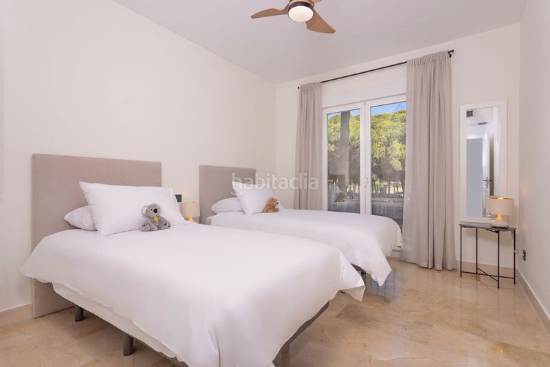 Foto e0f0209e-348d-4be2-8c58-2fba845cc81f. Apartament a Atalaya - Isdabe Estepona