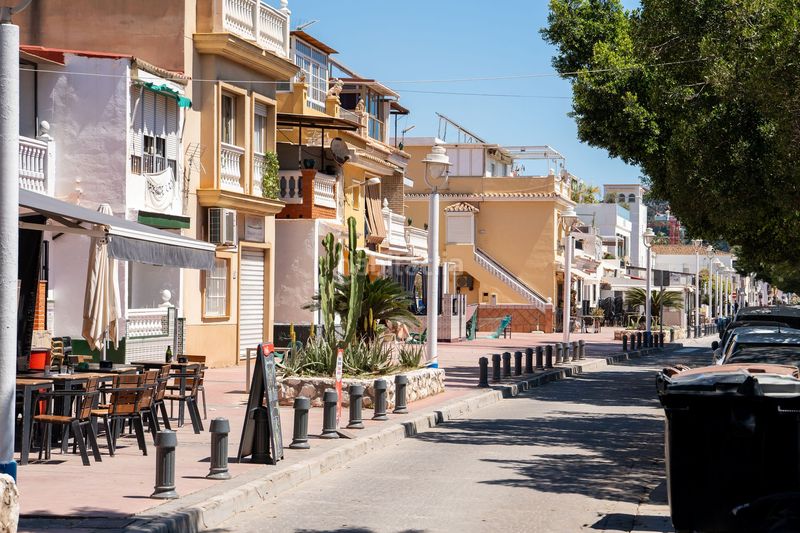 Foto dce5a625-83b9-4ac1-b05c-12c0c165cd96. Local comercial a El Palo Málaga