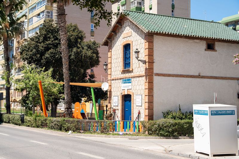 Foto eec85359-9241-4f74-9098-2057d27acefa. Local comercial a El Palo Málaga