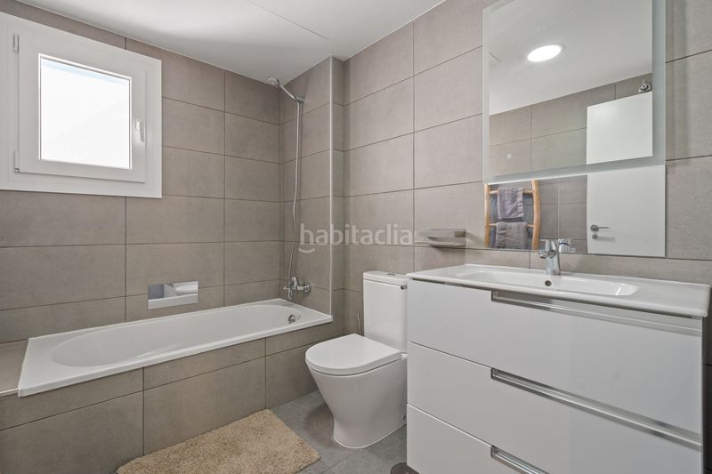Foto cc97ff37-9628-43e5-b4a2-bdca6ba20350. Ático en sierra de Estepona - avda. de andalucía Estepona
