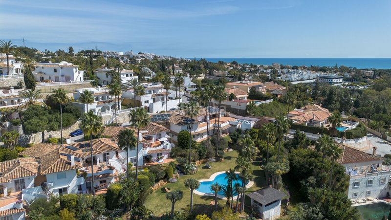 Foto 051ac57b-4c80-441e-8453-4d24df27a5d3. Chalet en Calahonda Mijas