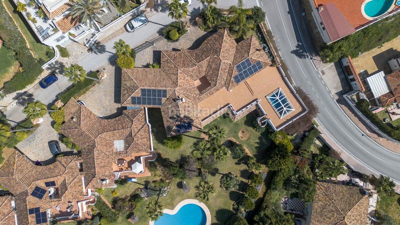 Foto 3007c64c-4514-492f-b976-af983b2cf4c6. Chalet en Calahonda Mijas