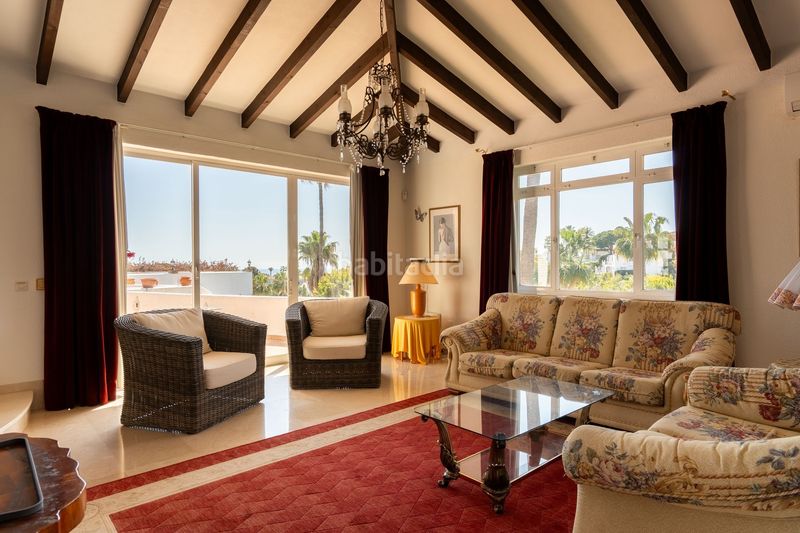 Foto f76cf7bd-489a-4048-be7f-ff6bce259f6f. Chalet en Calahonda Mijas