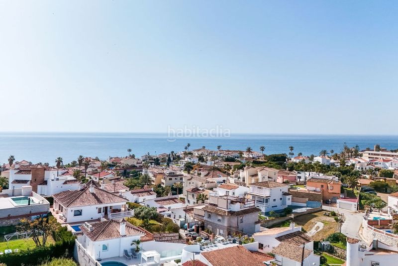 Foto c53d6bf7-8cb2-49f4-874d-b25ffebdfc96. Chalet en El Faro de Calaburra - Chaparral Mijas