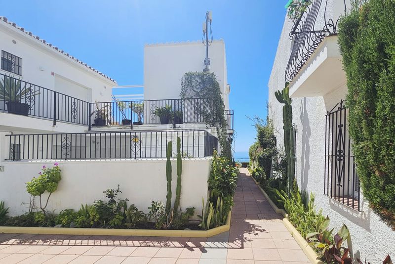 Foto acd06b29-1115-4943-8929-cf9365203c7d. Reihenhaus in Guadalmansa Estepona