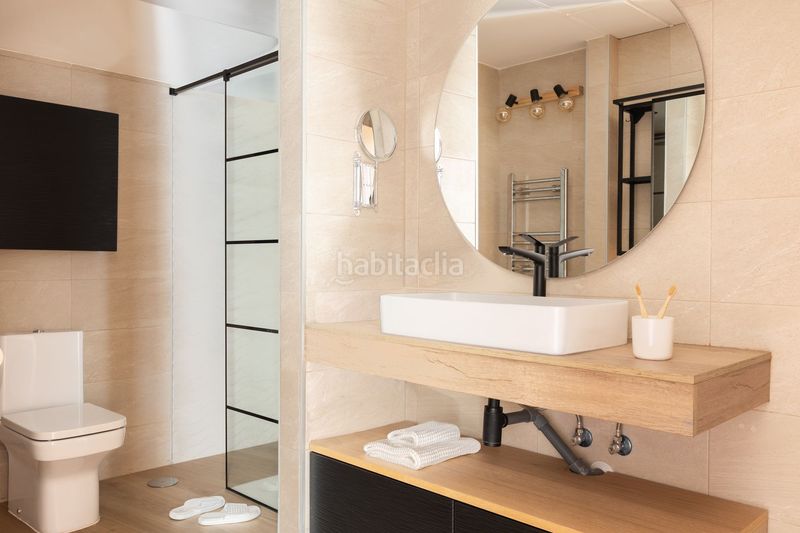 Foto 54fbd3c2-dbe9-4f67-9d5b-681a39ad72ab. Àtic a Centro Antequera