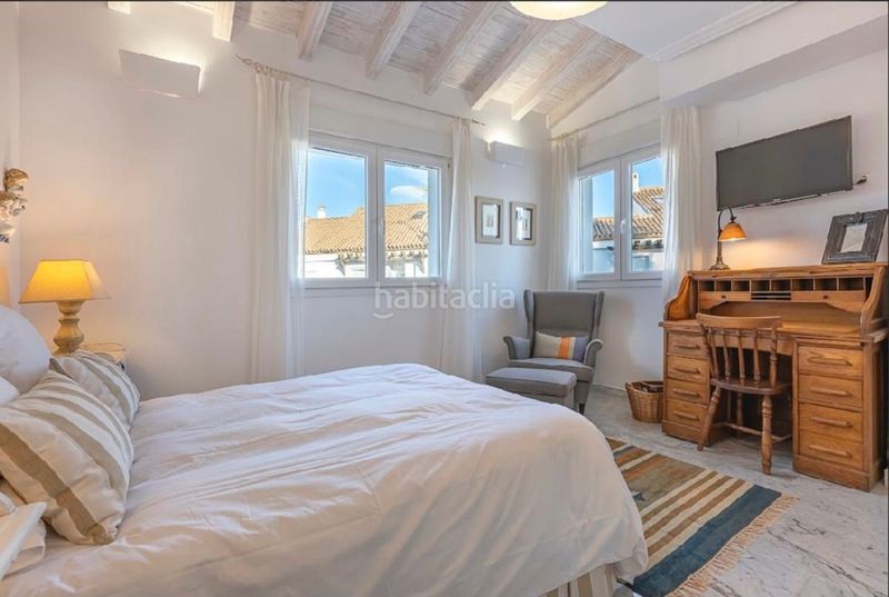 Foto a8b3f9bd-1b41-43b0-aff6-6e4ae622bd32. Apartament a bahía de Marbella Marbella