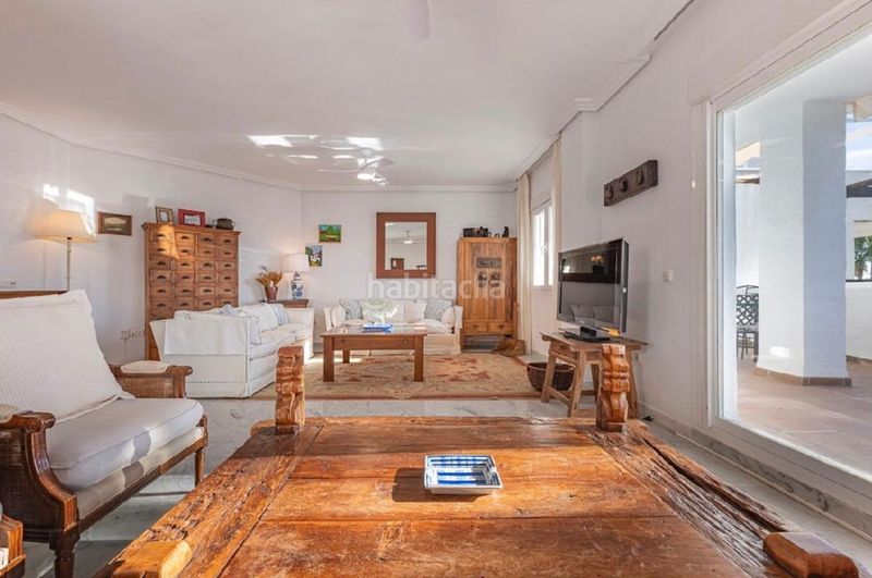 Foto f7c72464-f018-4b37-9bbb-eec33f196bd7. Apartamento en bahía de Marbella Marbella
