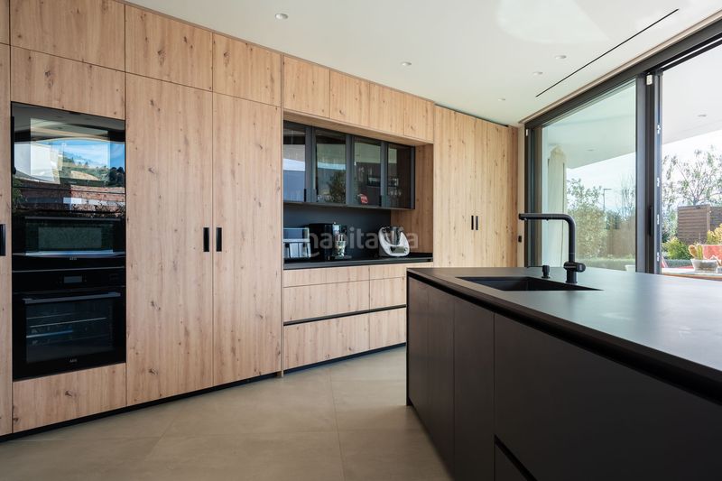 Foto df9a3a58-f05f-4bee-bce6-41bbcaabaa51. Casa a Limonar Málaga