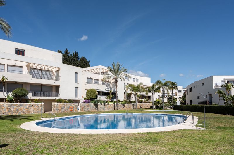Foto c1e65e42-cabe-4e59-b591-3520f520beda. Ático en Alto de los Monteros Marbella