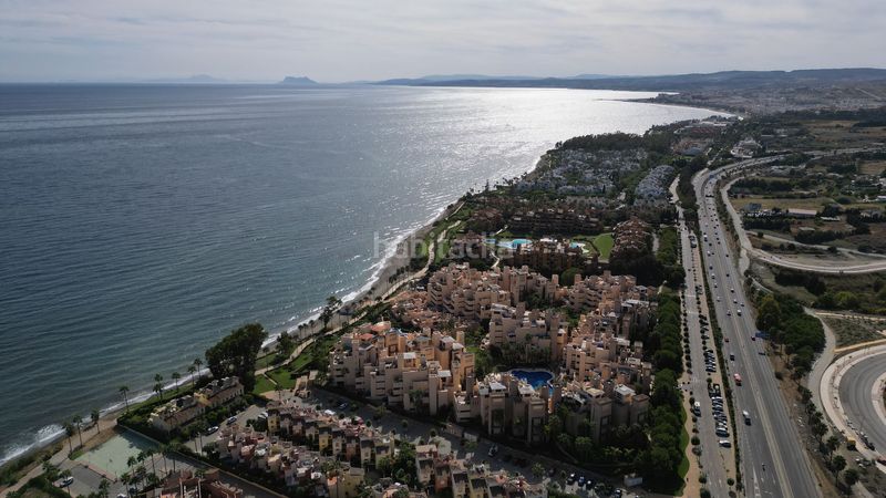 Foto d1c85b03-caaf-4f85-ad21-7fc1ef714497. Rent penthouse in Zona de Punta Plata Estepona