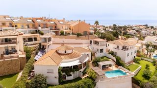Chalet in Puerto Deportivo